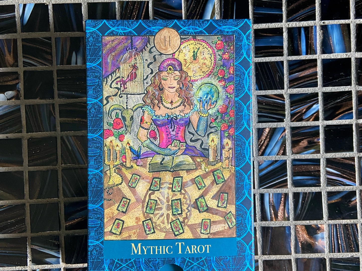 Mythic Tarot Deck & Guide: Vera Petruk