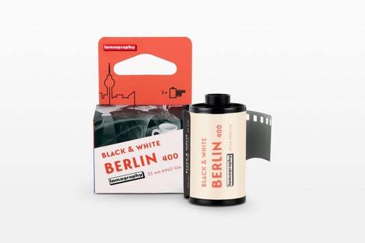 Berlin Kino B&W 35 mm ISO 400